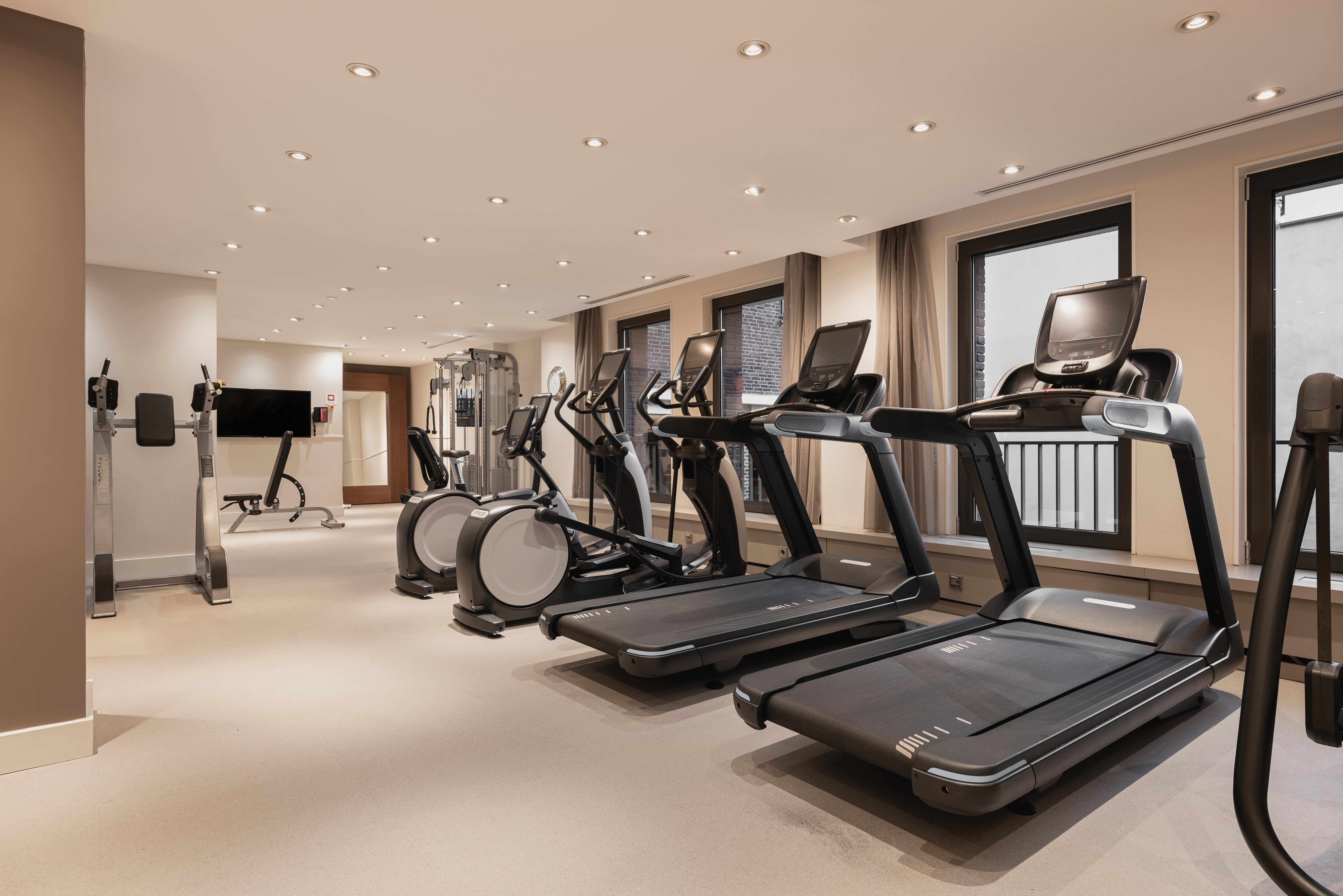 Hilton The Hague Otel Dış mekan fotoğraf The gym at The Ivy Collection