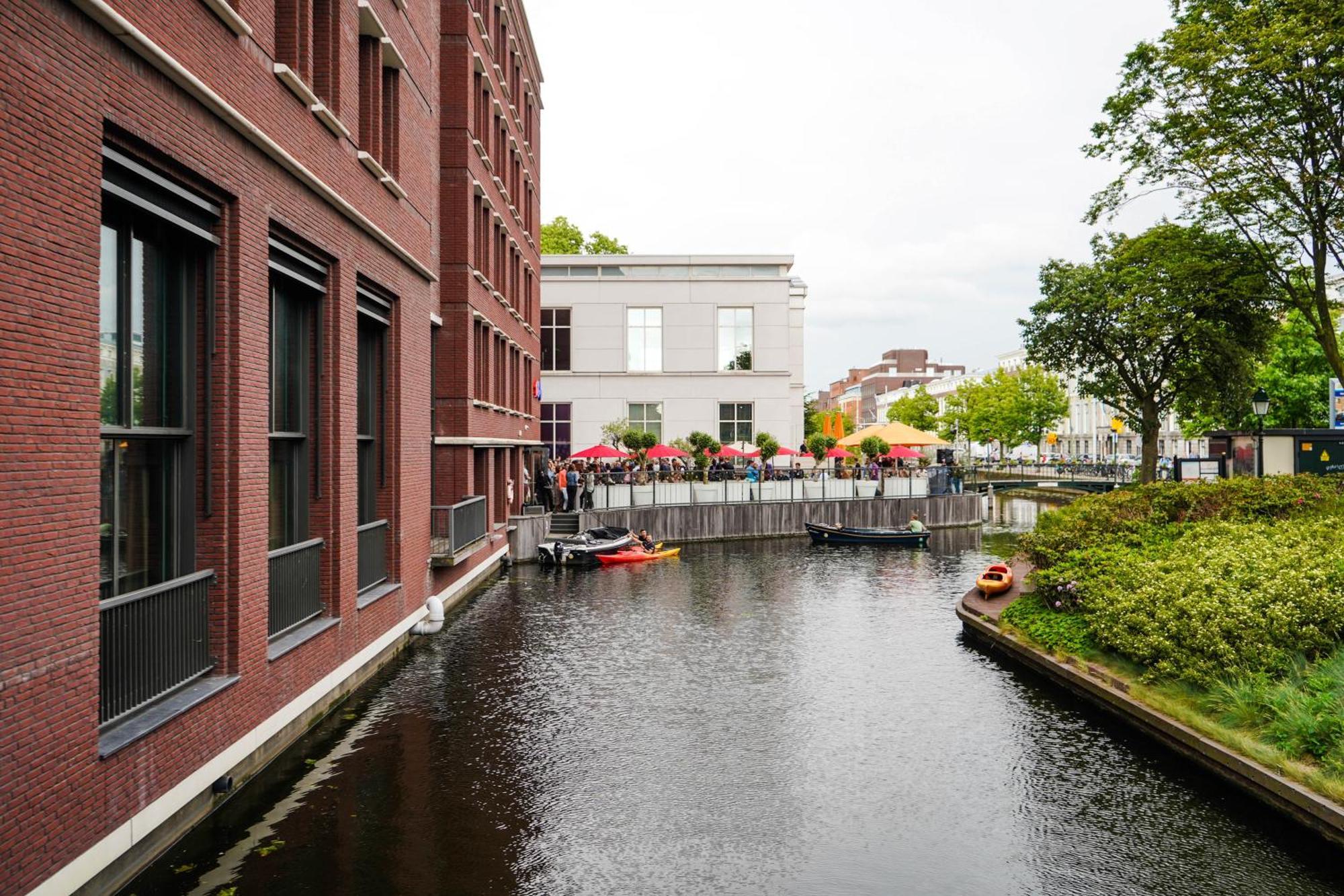 Hilton The Hague Otel Dış mekan fotoğraf The canal in 2019